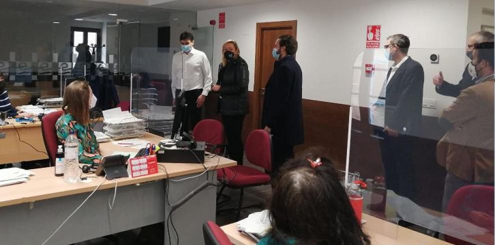 Gastón visita la nueva oficina del INAEM en Monzón, “ejemplo de colaboración entre administraciones”