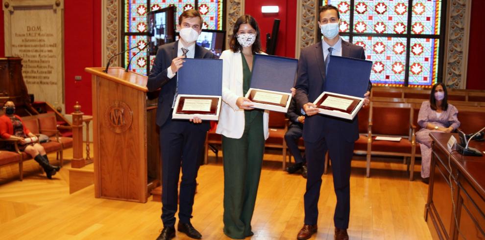 Un total de 49 estudiantes de 16 nacionalidades reciben su diploma de graduación de los másteres de ZLC