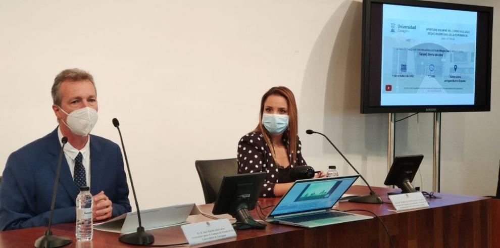 Díaz inaugura el curso de la Universidad de la Experiencia con un canto a las potencialidades científicas de Teruel y celebrando la progresiva vuelta a la normalidad post-pandemia