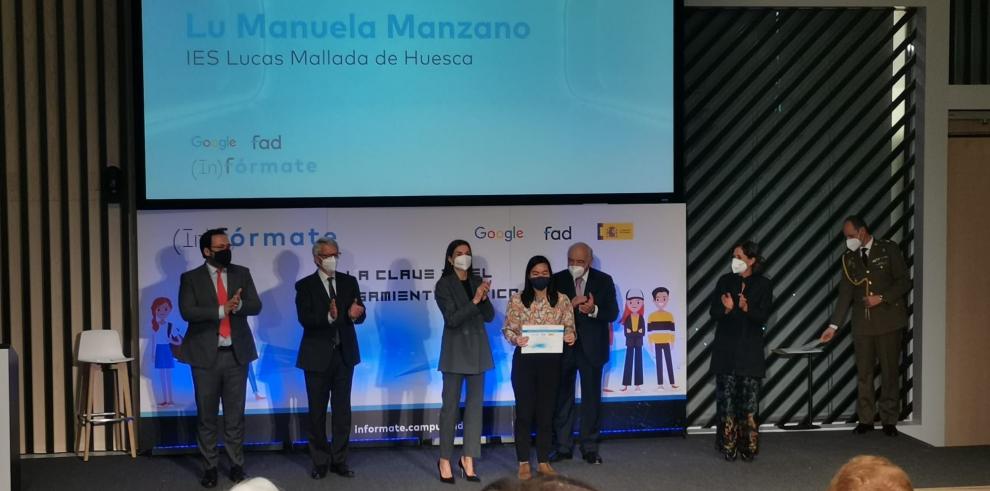 Una alumna de Huesca recibe de manos de la Reina Letizia el premio Info_Influencers de la FAD y Google