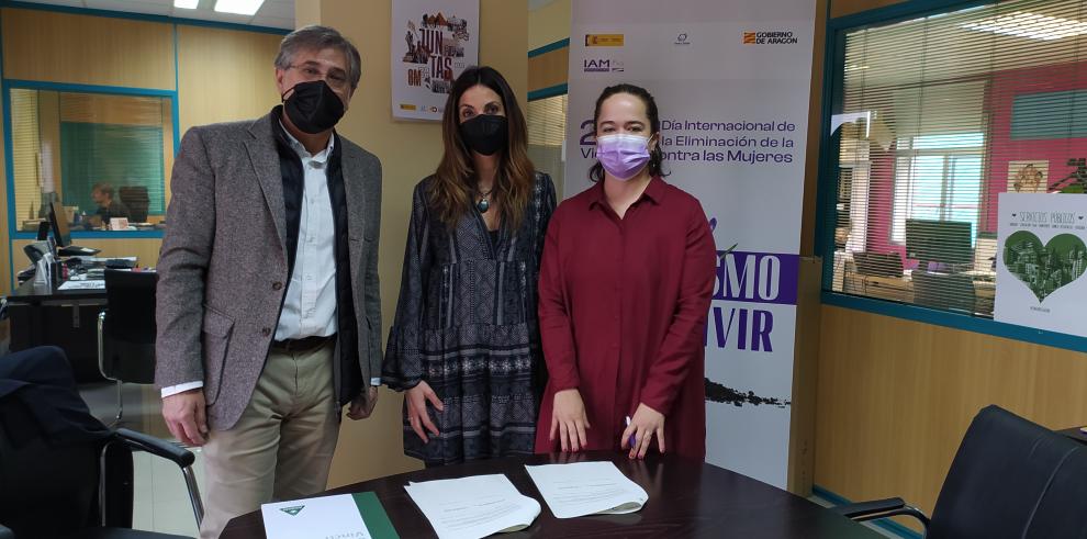El IAM firma un convenio para formar a 30 mujeres víctimas de violencia para facilitar su inserción sociolaboral