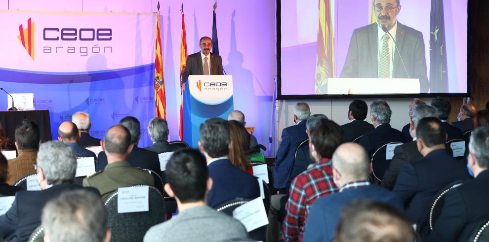 El Presidente de Aragón insta a mantener la política de pactos tras el relevo en la presidencia de CEOE Aragón