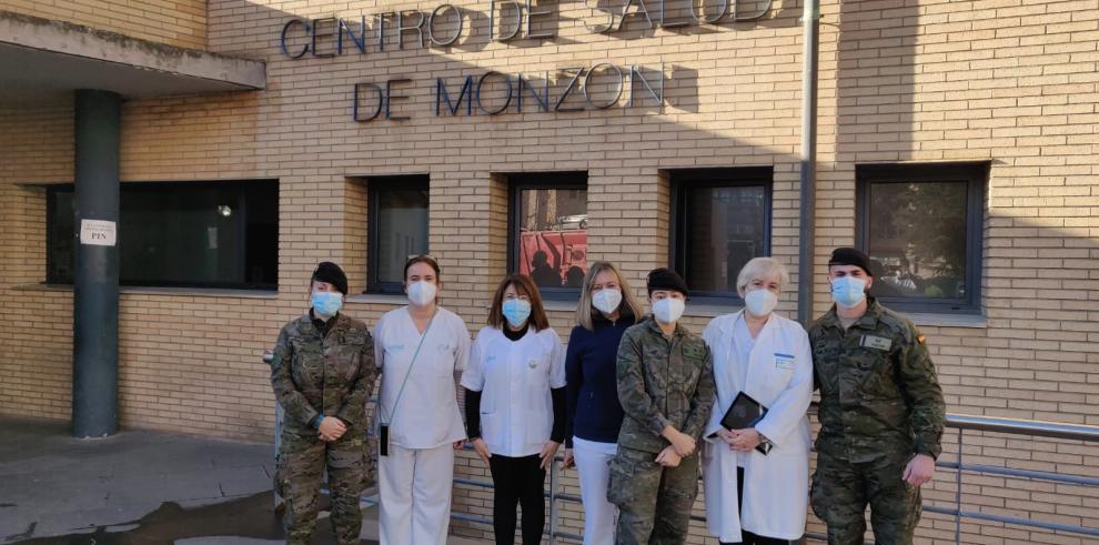 Los equipos móviles del Ministerio de Defensa refuerzan ya la vacunación en Aragón