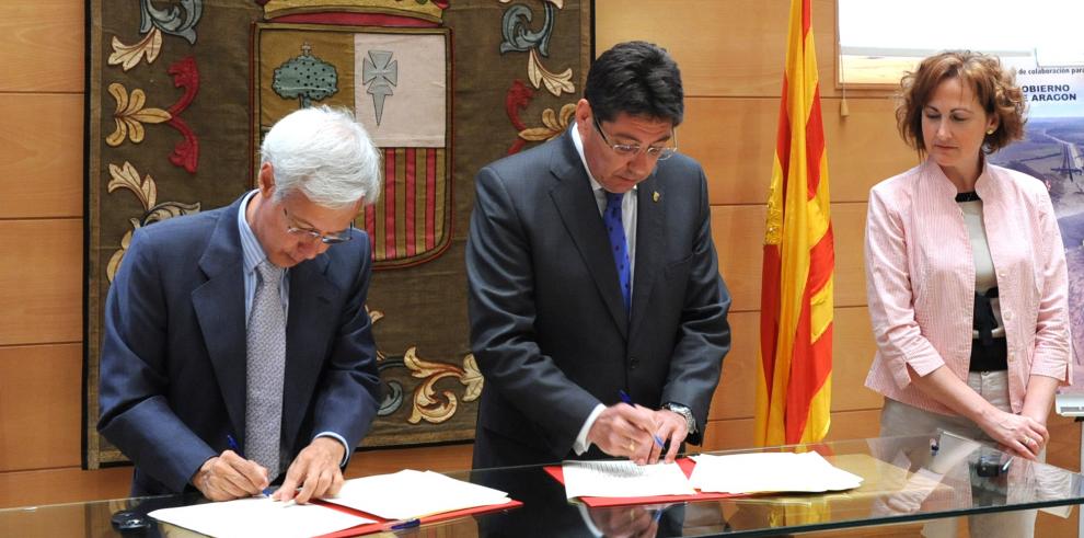 El Gobierno de Aragón, Endesa y Gas Aragón acuerdan la realización de obras de electrificación rural y distribución de gas natural en las tres provincias  con un presupuesto de 11,8 millones de euros