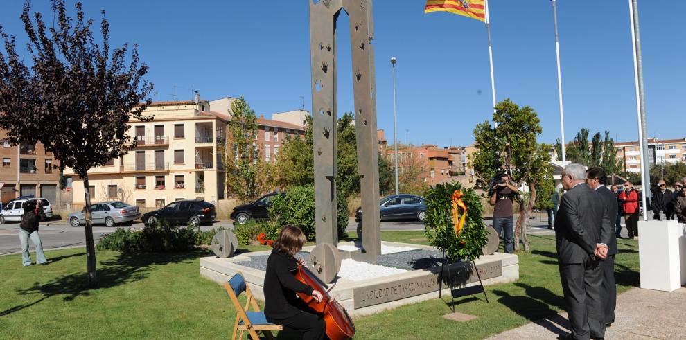 El vicepresidente visita la Catedral de Tarazona e inaugura un monumento dedicado a las víctimas del terrorismo 