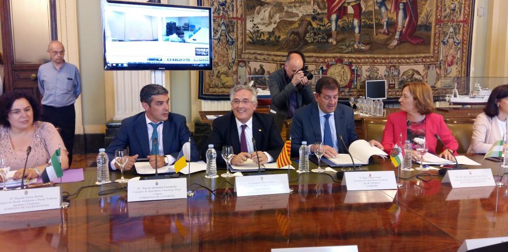 Aragón rechaza el documento del ministerio para reformar la PAC y espera que el debate permita introducir “modificaciones sustanciales”