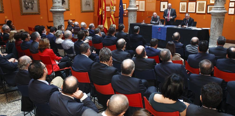 El Presidente de Aragón muestra un optimismo moderado con las previsiones de crecimiento de la economía aragonesa de Funcas