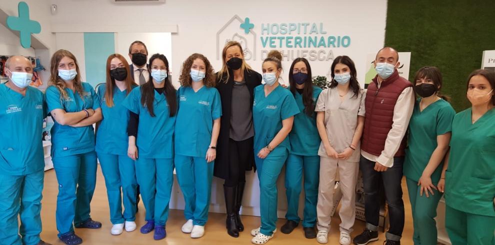 Gastón respalda la “decisión emprendedora” que ha permitido poner en marcha el primer Hospital Veterinario de Huesca