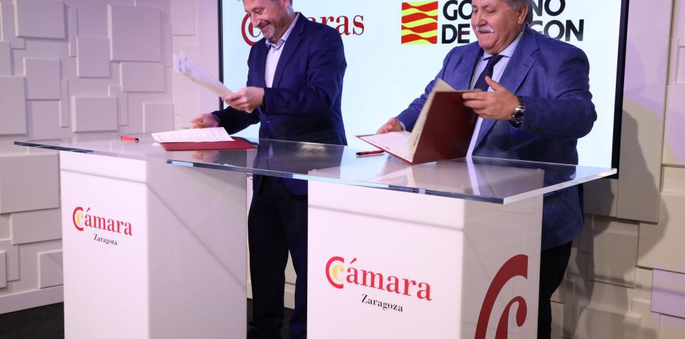 José Luis Soro y Manuel Teruel firman el convenio de colaboración