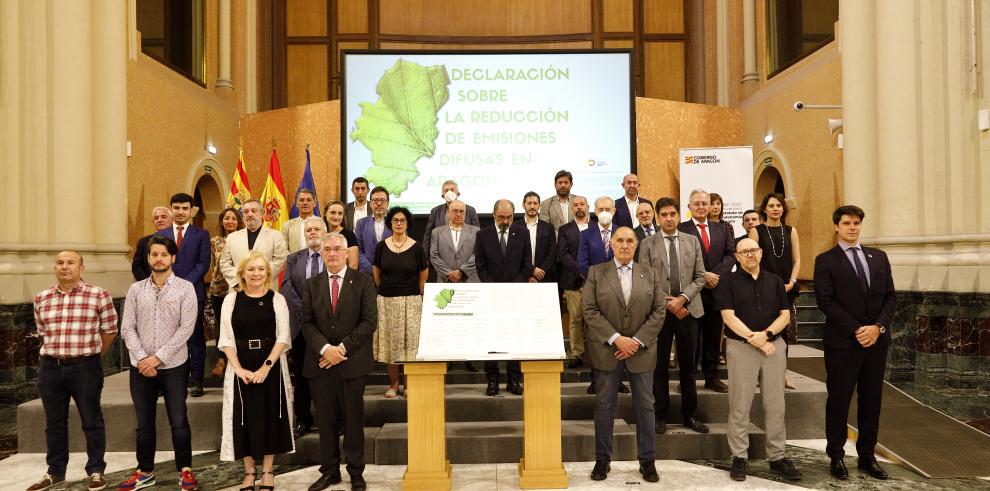 Firma de la declaración de reducción de emisiones difusas. Colegio Oficial de Ingenieros Agrónomos de Aragón, Navarra y País Vasco
