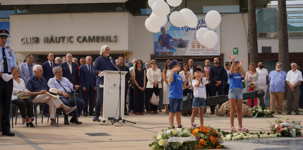 Sira Repollés participa en homenaje a las víctimas de los atentados de Barcelona y Cambrils cuando se cumplen cinco años.
