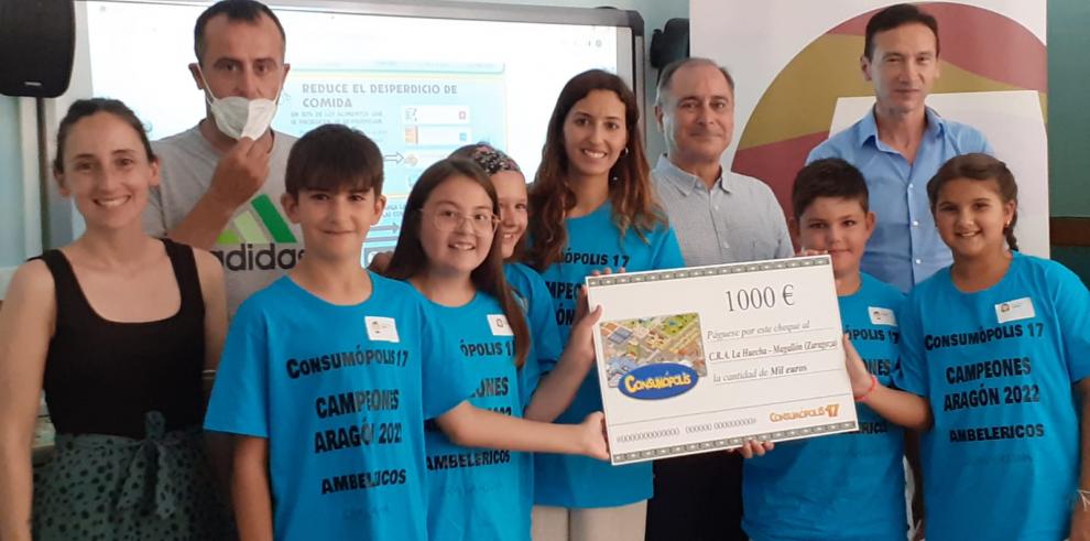 El Entre los participantes del pasado curso, el equipo “Ambelericos” dEl colegio de Ambel, perteneciente al CRA La Huecha, se hizo con el premio nacional de Consumópolis