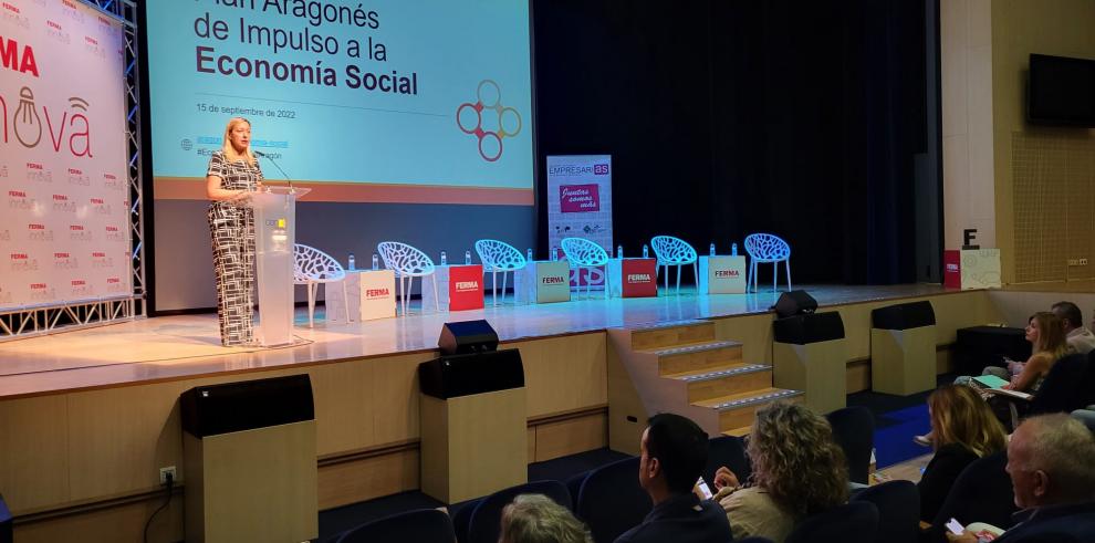 Marta Gastón en la jornada sobre economía social celebrada en Barbastro