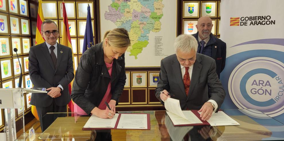 Firma del convenio de colaboración relacionado con el impulso de la economía circular en Aragón