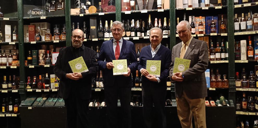Imagen del artículo Blasco invita a recorrer la comunidad a través de las páginas de la Agenda Gastronómica de Aragón 2024