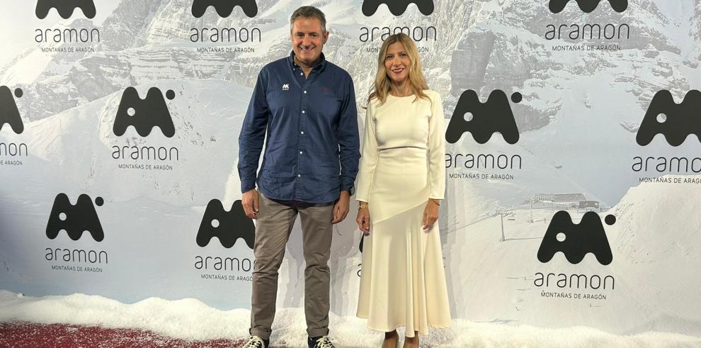 La vicepresidenta segunda, Mar Vaquero, y el presidente ejecutivo del Grupo Aramón, Antonio Gericó han presentado la temporada