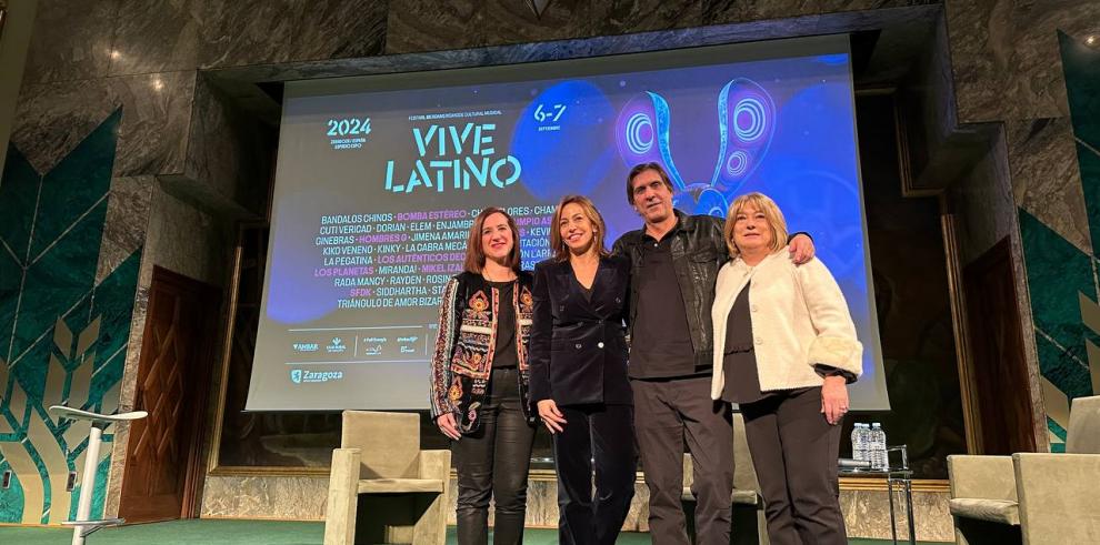 Sara Fernández, Natalia Chueca, Nacho Royo y Tomasa Hernández en la presentación del festival Vive Latino 2024.