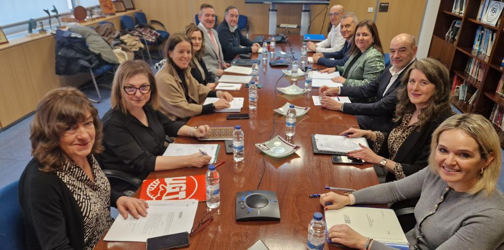 La Comisión Permanente del Consejo Aragonés de Formación Profesional se ha reunido hoy en la sede del INAEM.