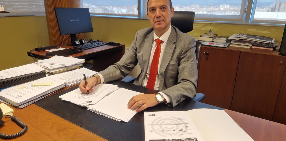 El consejero de Sanidad del Gobierno de Aragón, José Luis Bancalero Flores