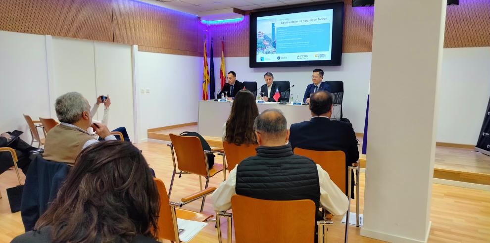 Imagen del artículo El Gobierno de Aragón mantendrá el apoyo al Plan de Licitaciones Internacionales de CEOE Aragón