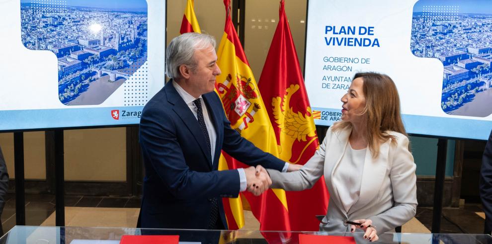 Azcón participa en la firma de un acuerdo en materia de vivienda con el Ayuntamiento de Zaragoza