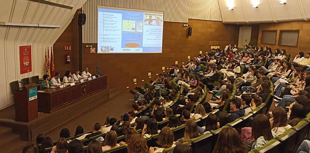 Más de 200 futuros residentes participan en la Jornada de Puertas Abiertas del Hospital Universitario Miguel Servet de Zaragoza